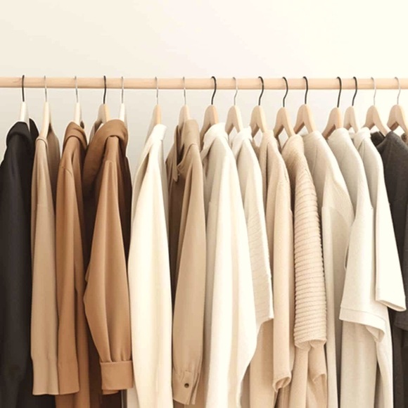 Liv’s Closet - Picture 1 of 1